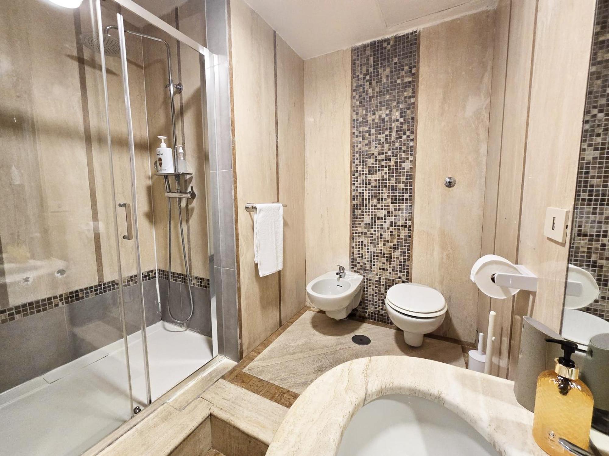 Myomax Guesthouse Рим Экстерьер фото